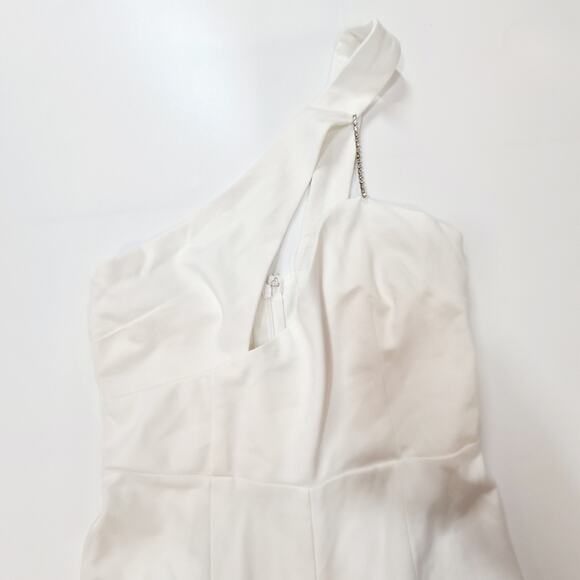 Superdown Tiasha Asymmetrical Jumpsuit in White Small - Picture 5 of 12